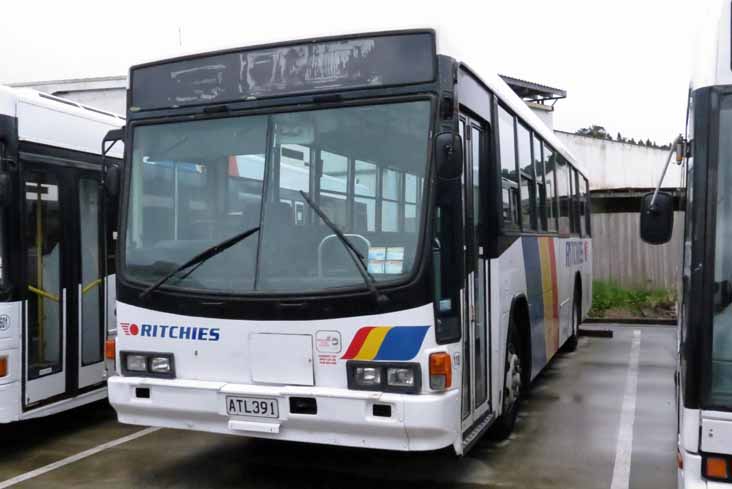 Ritchies Isuzu Journey 119